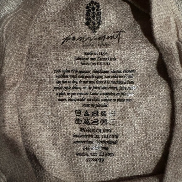 Free People Movement XS/S t shirt bundle! Distressed looks. Very stretchy! NWOT - Picture 4 of 5